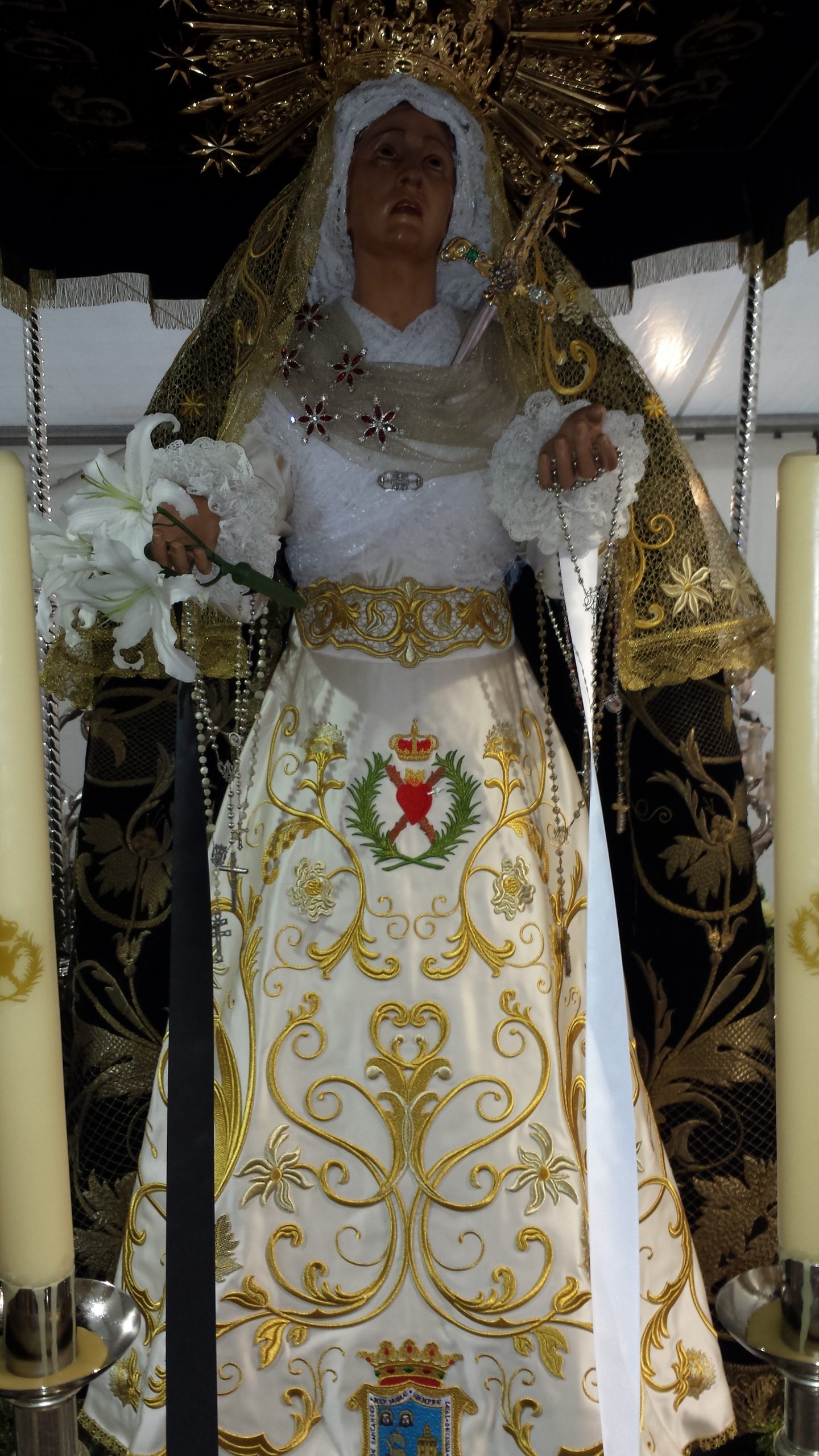 Sayas y vestidos para Virgen